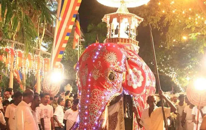 Nawan Perahera Parade